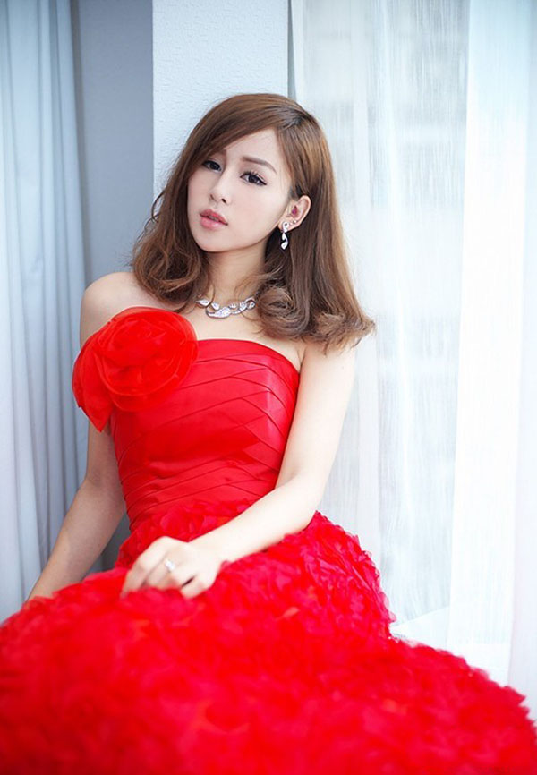 红色礼服的妖娆魅姬5