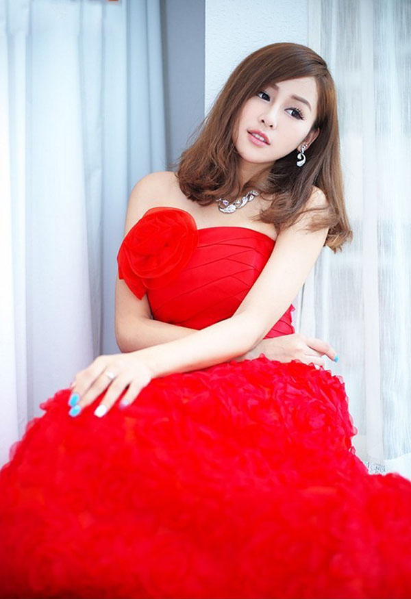 红色礼服的妖娆魅姬6