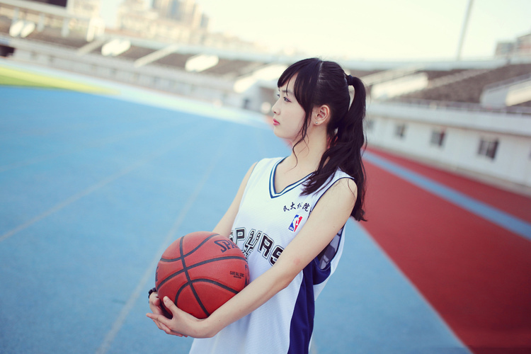 爱上篮球的清纯姑娘7