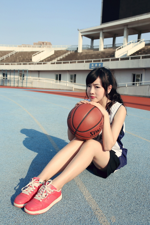 爱上篮球的清纯姑娘10