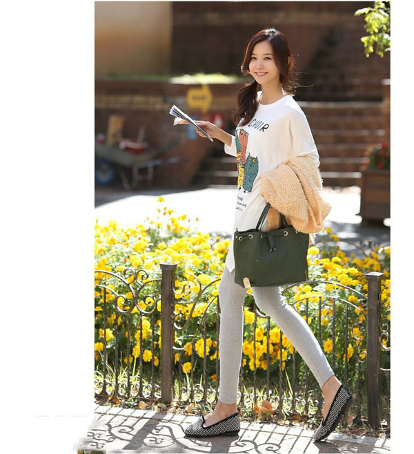 韩国阳光美女漫步在街上5