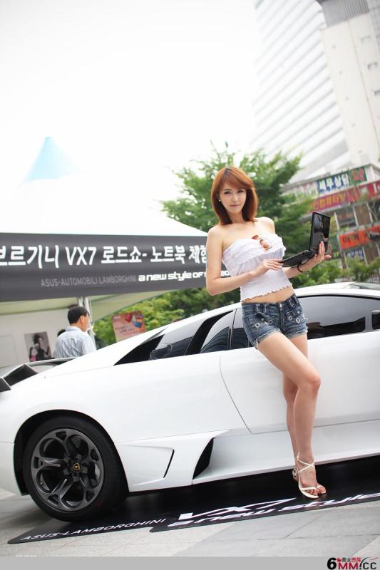 韩国豪车美女车模白色风暴9