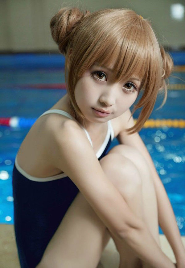 萌妹紧身泳装泳池高清cosplay5