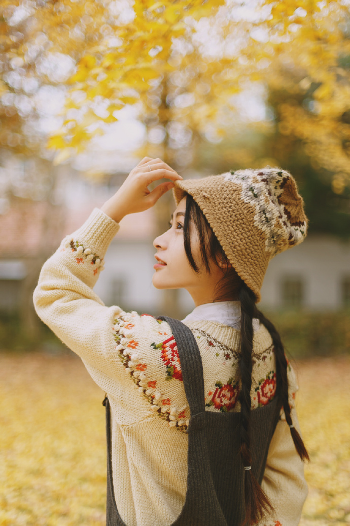 可爱帽子少女的秋天生活3
