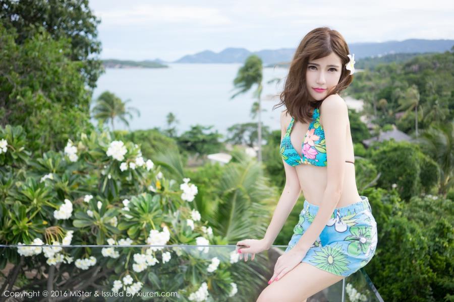 美女模特陈天扬Sandy比基尼美腿苏梅岛旅拍