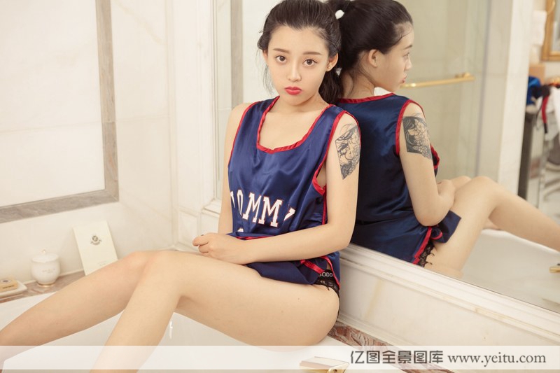 篮球宝贝凌菲篮球背心蕾丝内衣性感写真
