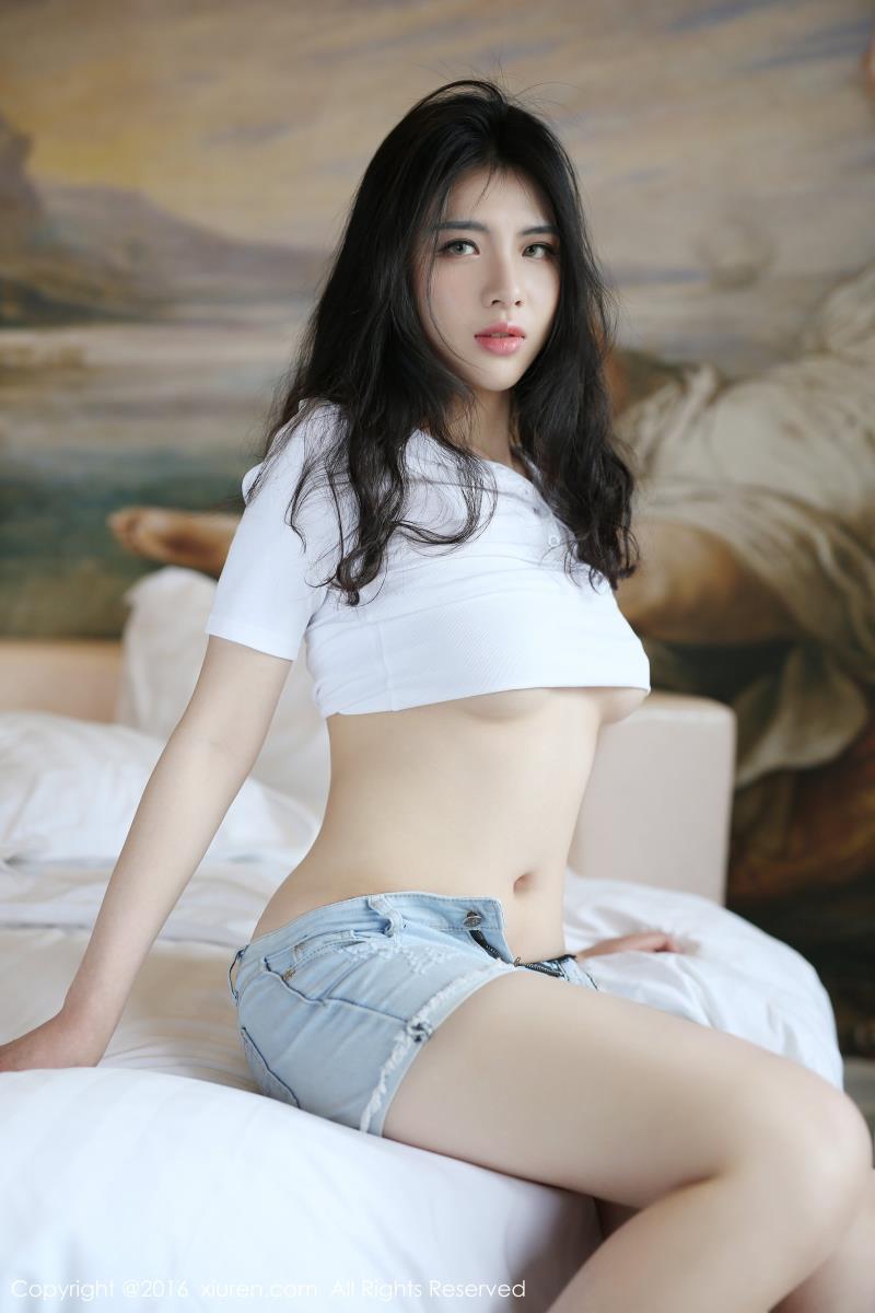美女模特舒林培妩媚白皙美胸大尺度首套写真