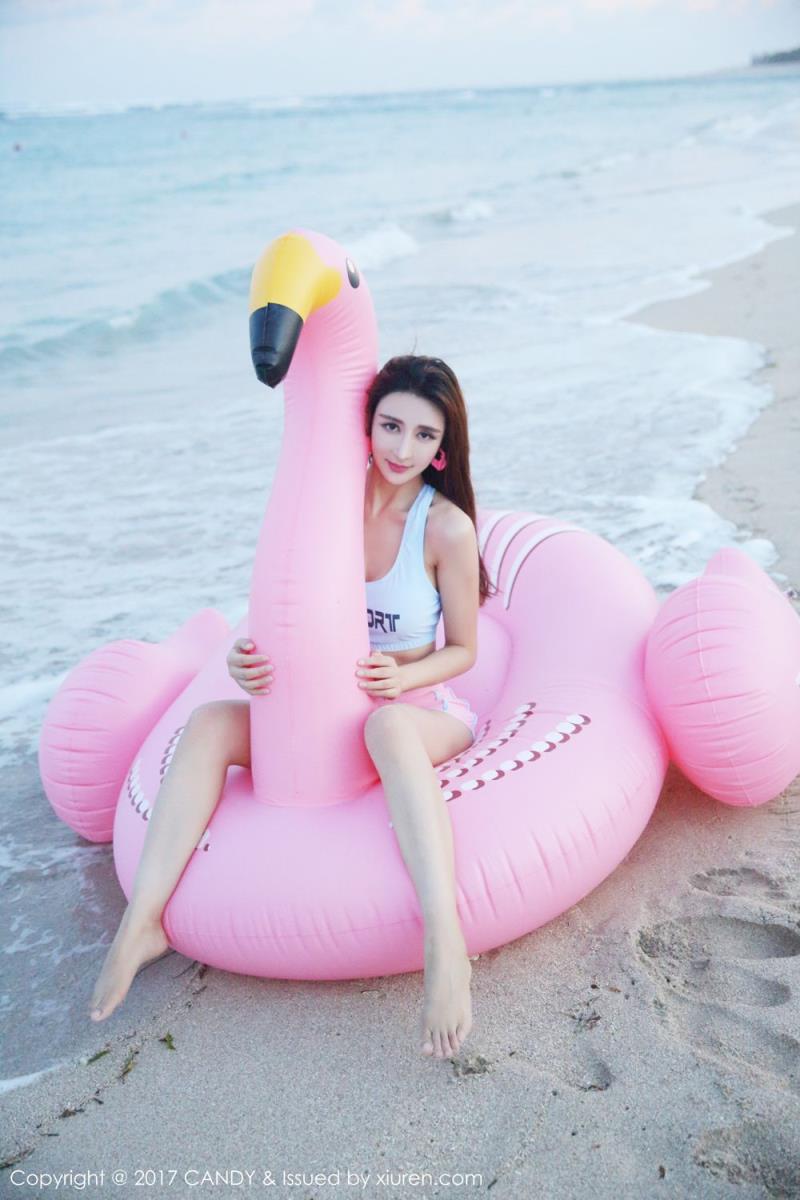 糖果画报美女模特伊莉娜沙滩美腿巴厘岛旅拍