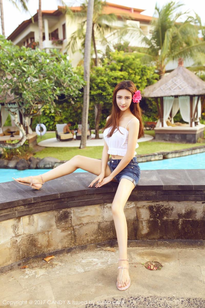 混血美女模特伊莉娜泳池比基尼巴厘岛旅拍