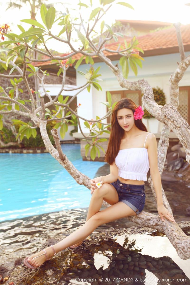 混血美女模特伊莉娜泳池比基尼巴厘岛旅拍