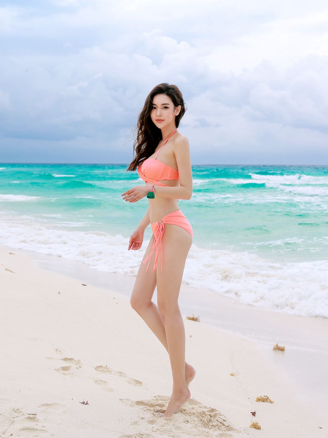 韩国人气网拍模特朴多贤比基尼泳装海边性感写真