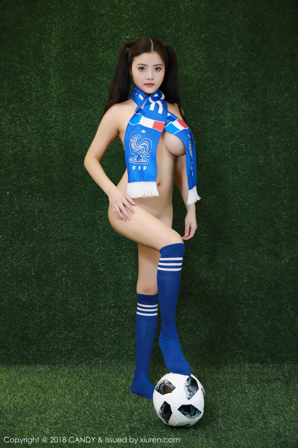 网红馆性感女神林美惠子Mieko世界杯足球宝贝写真