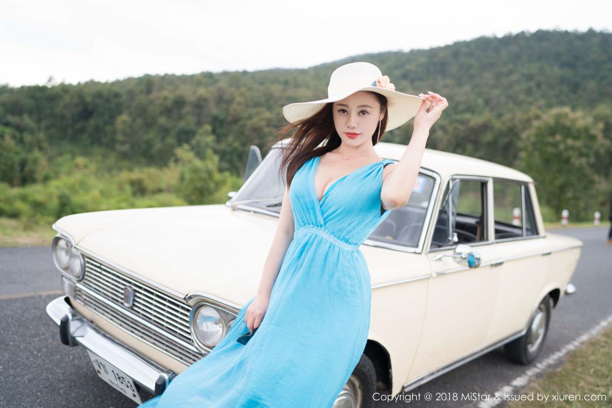 美女模特雪千紫性感吊裙白皙巨乳泰国清迈旅拍