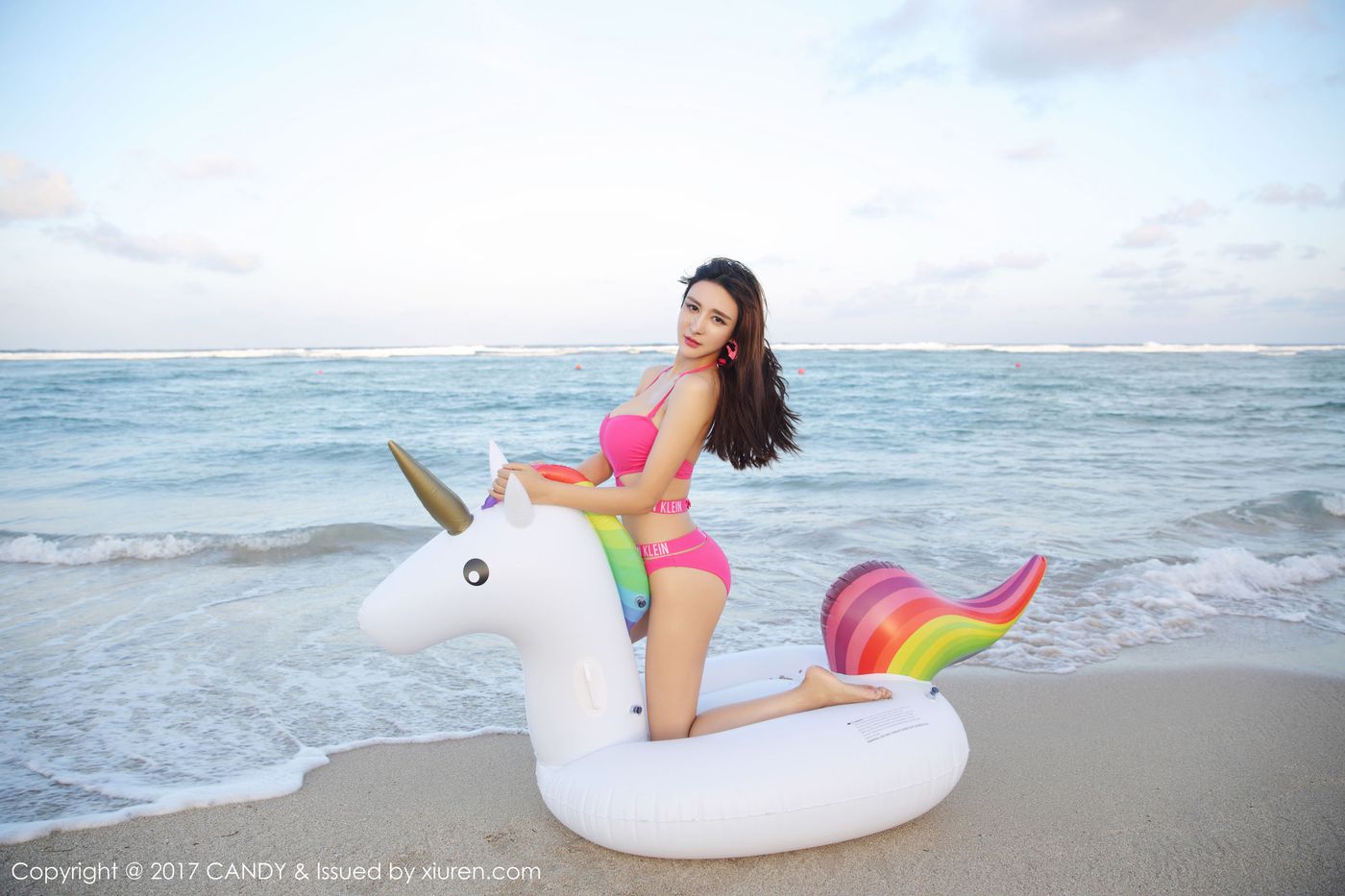 网红馆美女模特伊莉娜巴厘岛海边比基尼内衣诱惑旅拍