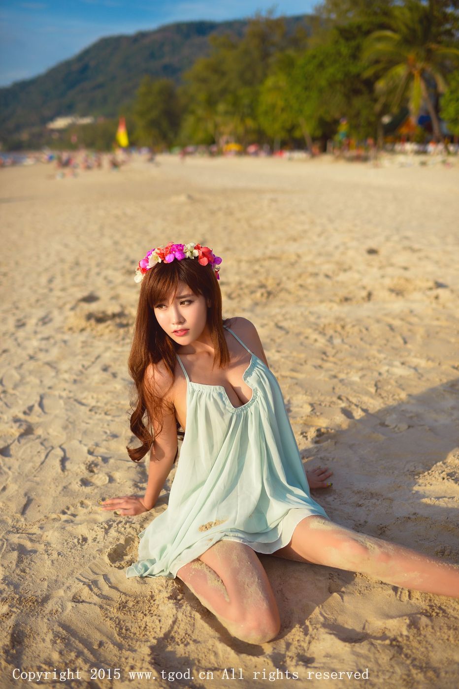 推女神美女模特程小烦火热身材沙滩巨乳普吉岛旅拍
