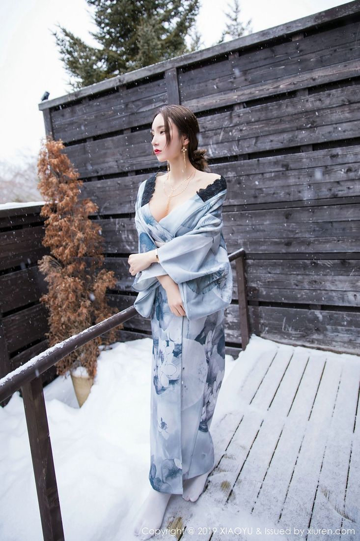 性感女神周于希Sandy和服爆乳极品身材北海道旅拍写真