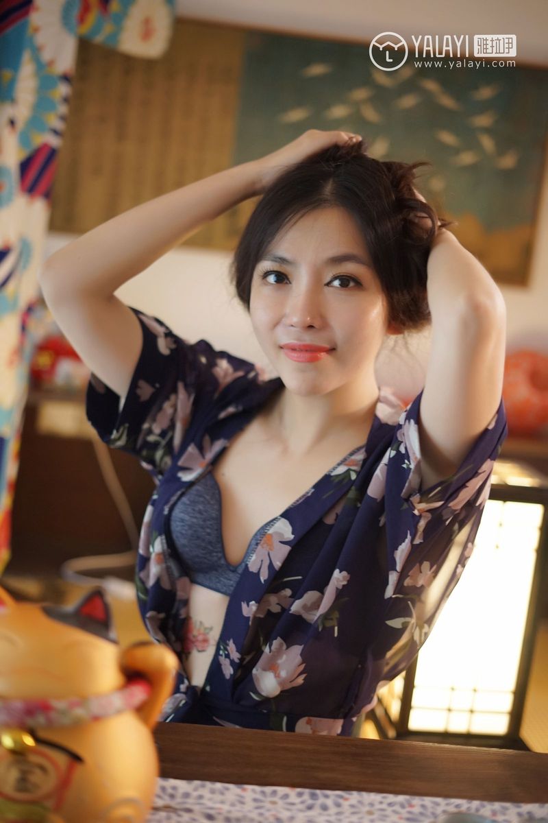 雅拉依美女模特沈紫云日式和服胸部纹身内衣诱惑写真
