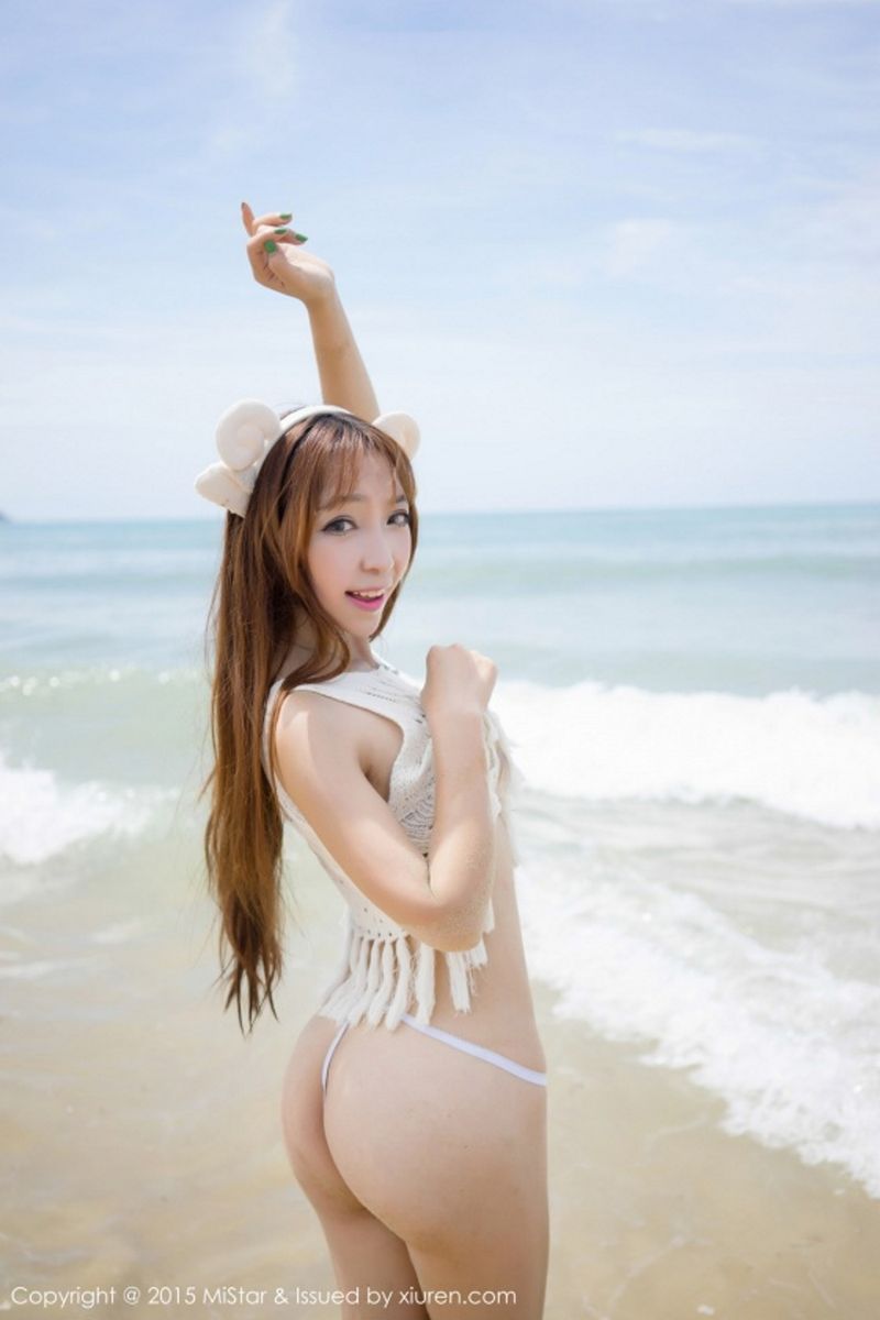 魅妍社美女模特黄歆苑沙滩比基尼美胸翘臀大尺度三亚旅拍