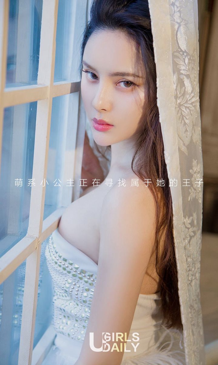 尤果网高冷美女模特谭睿琪Ailsa极品身材白皙爆乳性感写真