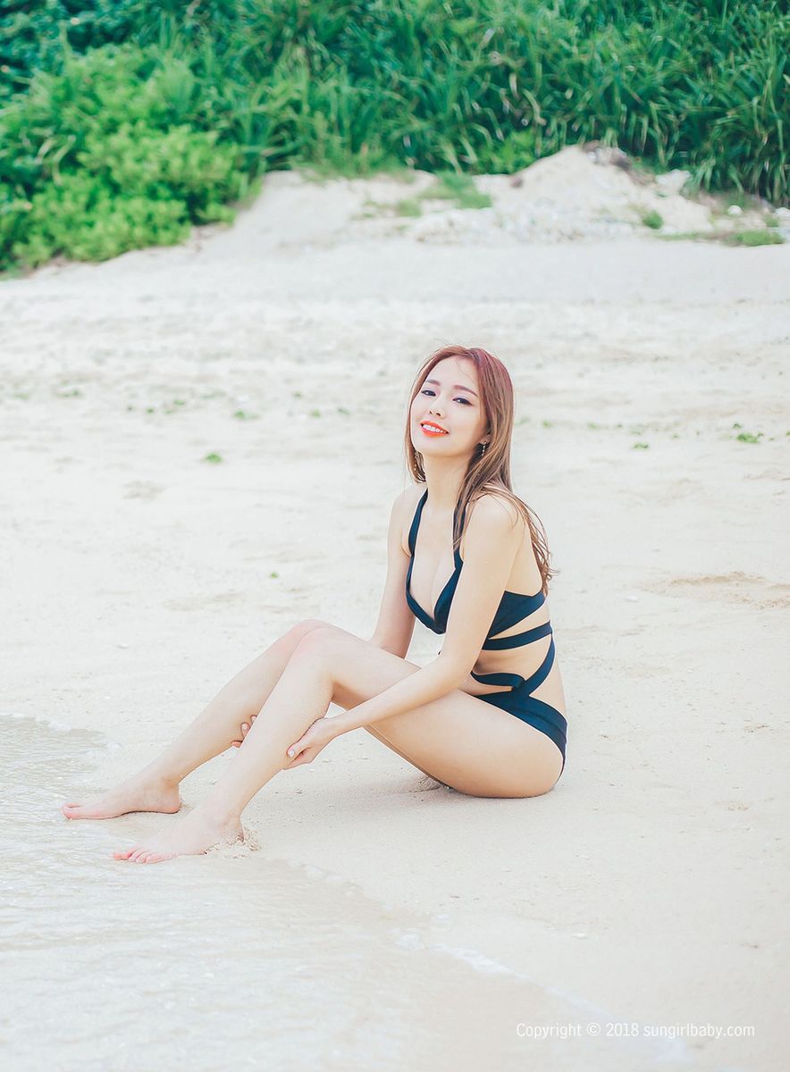 阳光宝贝台湾美女模特林薇多比基尼诱惑南岛冲绳性感写真