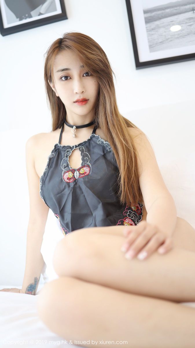 美女模特奈美nana情趣肚兜三点式丁字裤诱惑系列写真