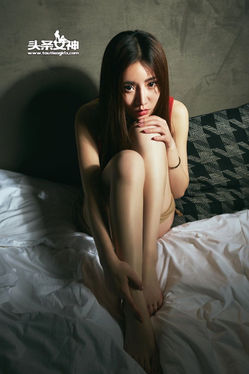 美女模特樊安妮暗黑五十度会主题大尺度性感写真