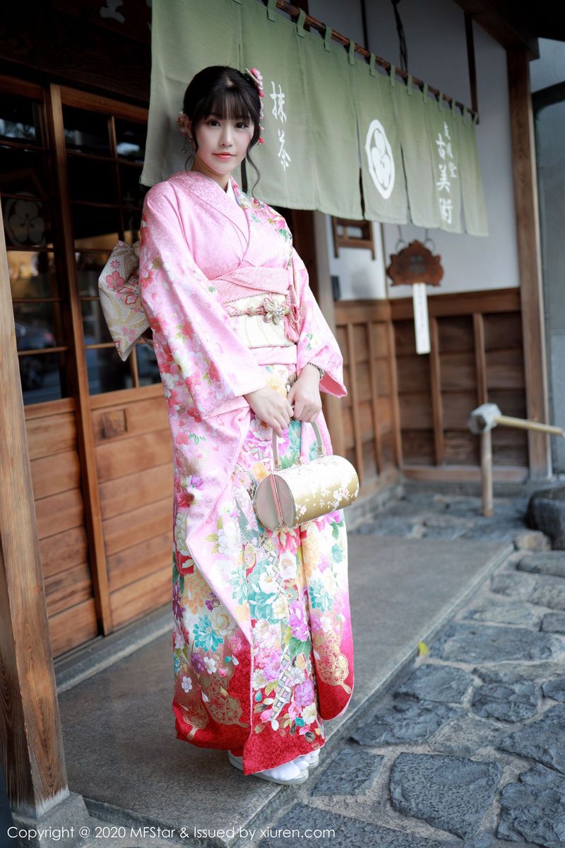 美女模特Flower朱可儿绚丽和服与私房魅惑日本旅拍
