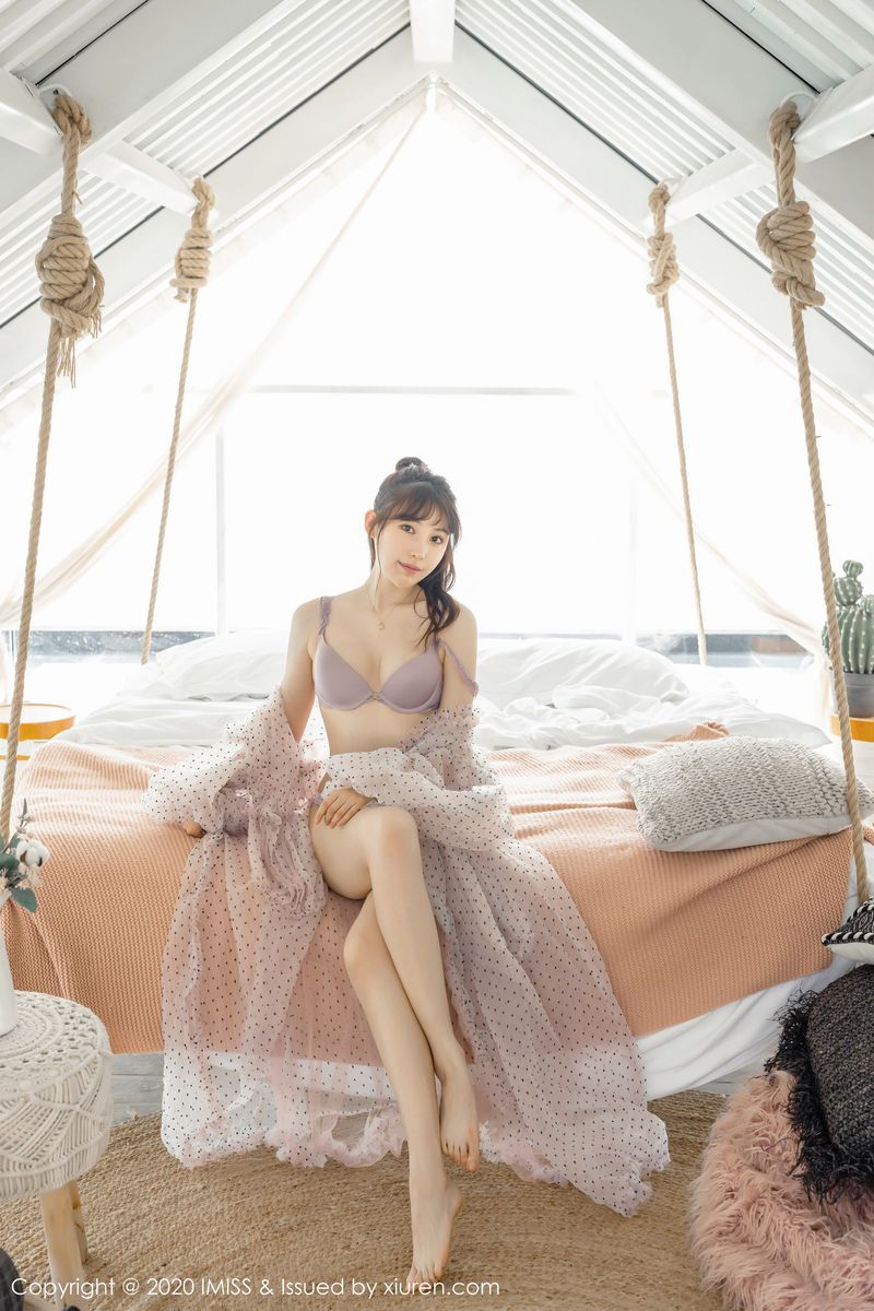 性感美女Lynn刘奕宁高挑身材内衣诱惑私房系列写真