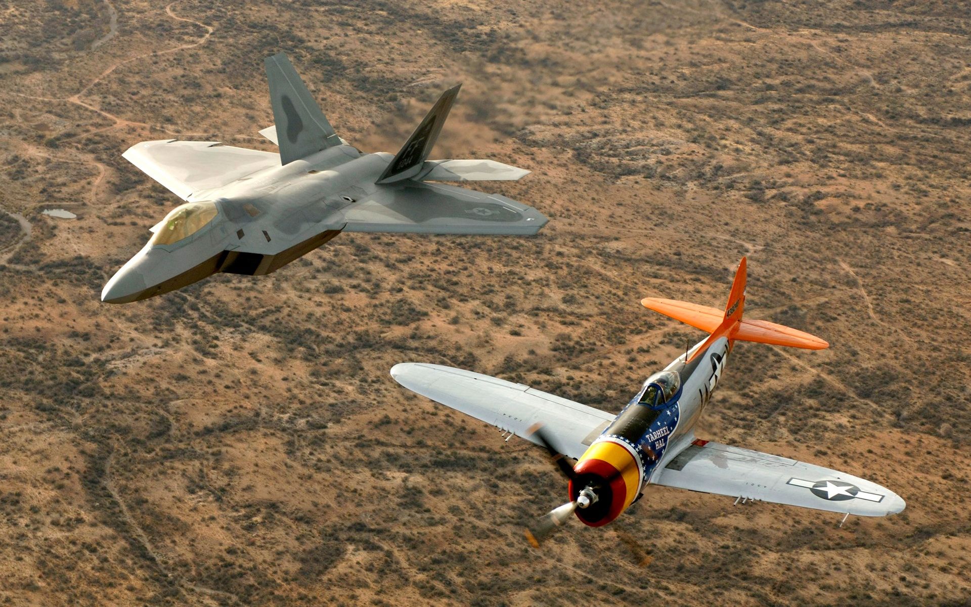 洛克希德马丁F-22战斗机高中展翅绝美高清壁纸