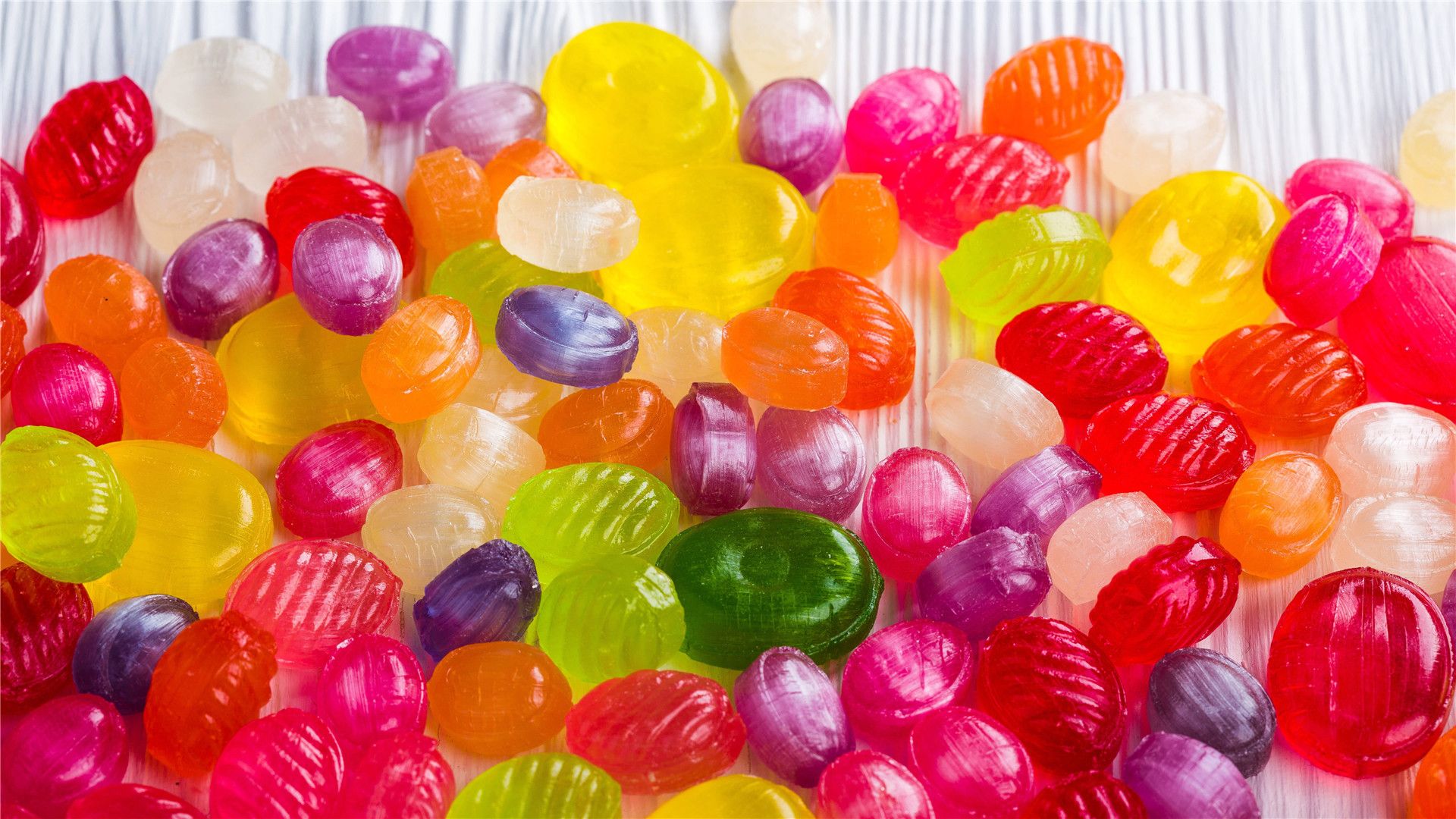 色彩缤纷各种颜色的糖果高清桌面壁纸