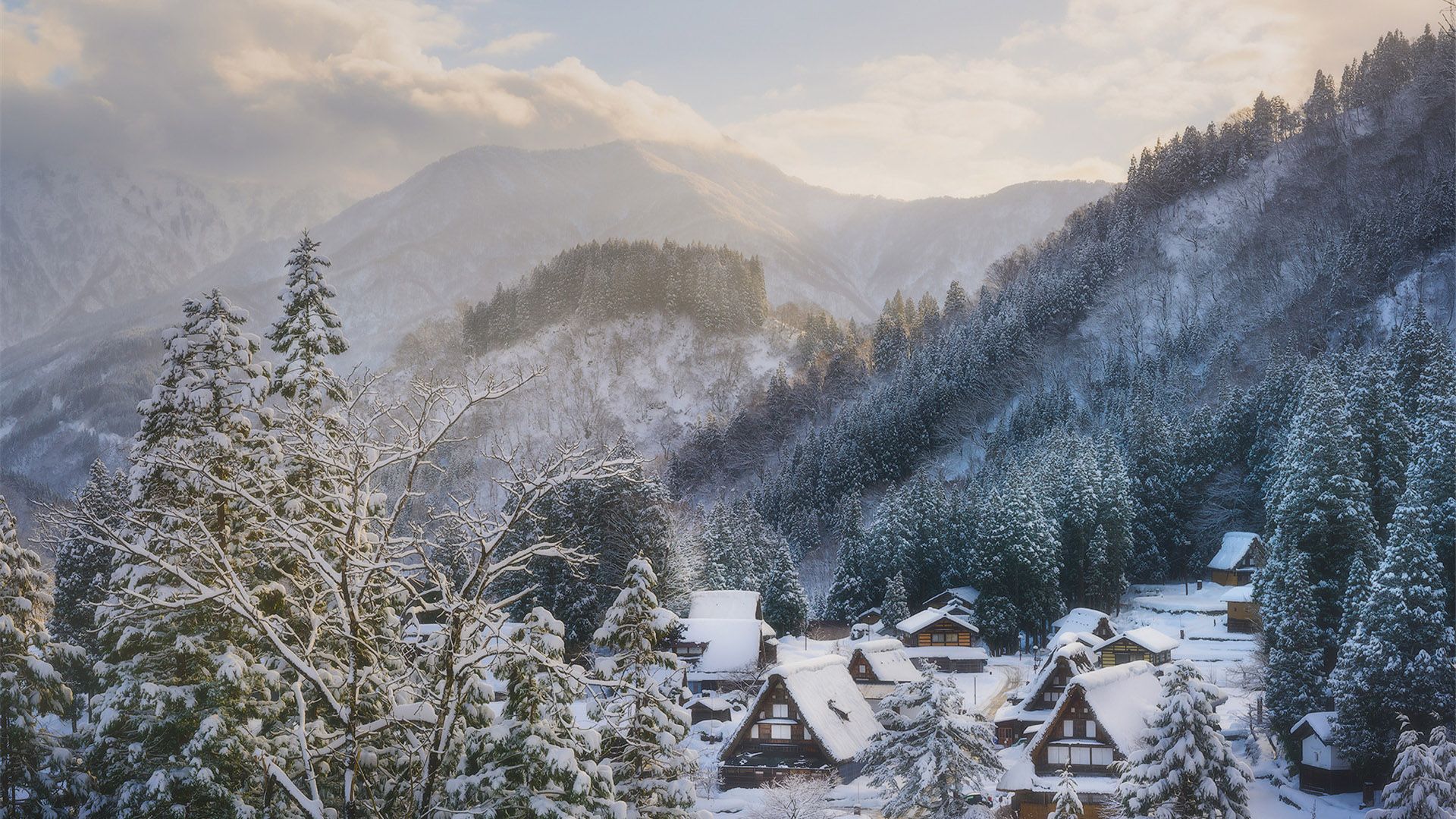 山中白雪掩盖的小屋及暗黑系风景图片