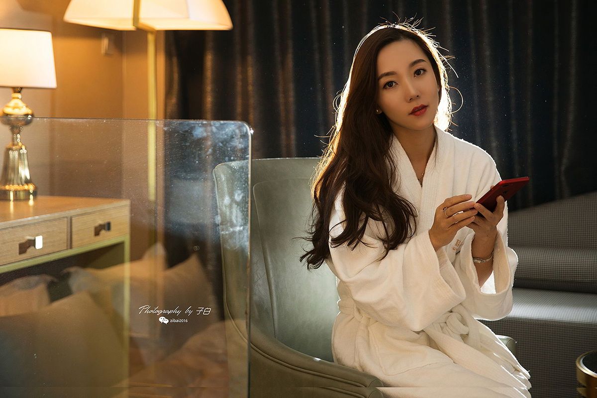 美女模特艾静香空姐制服蜜丝旗袍系列性感写真
