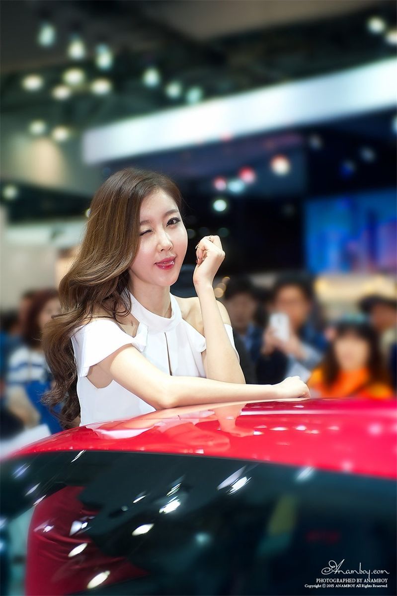 韩国美女车模崔星儿2015韩国国际车展现场活动图片