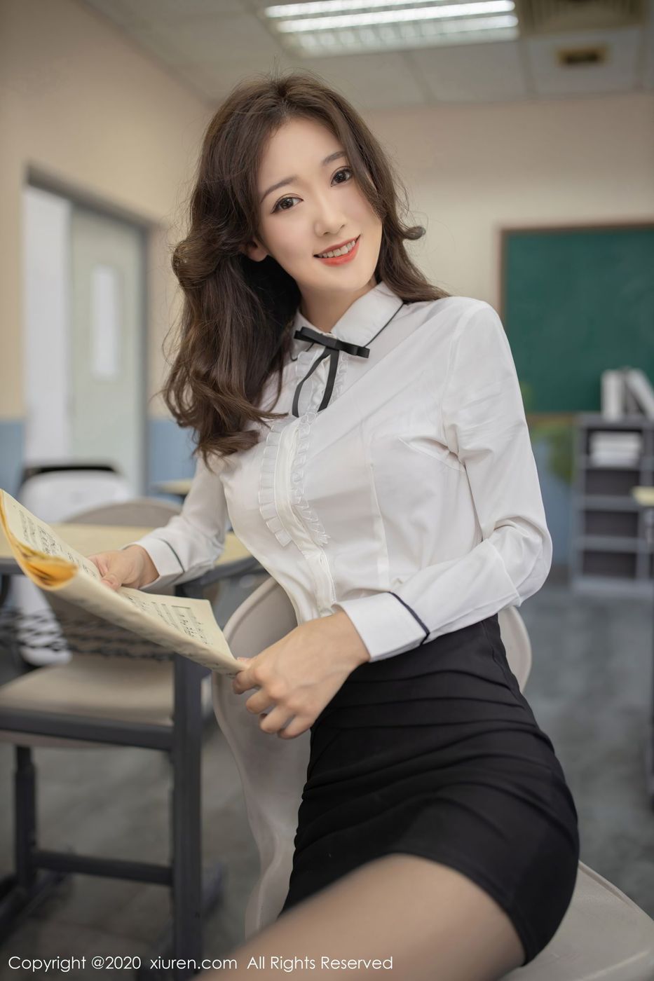 新人模特唐安琪黑丝美腿职场OL唱诗班老师系列写真
