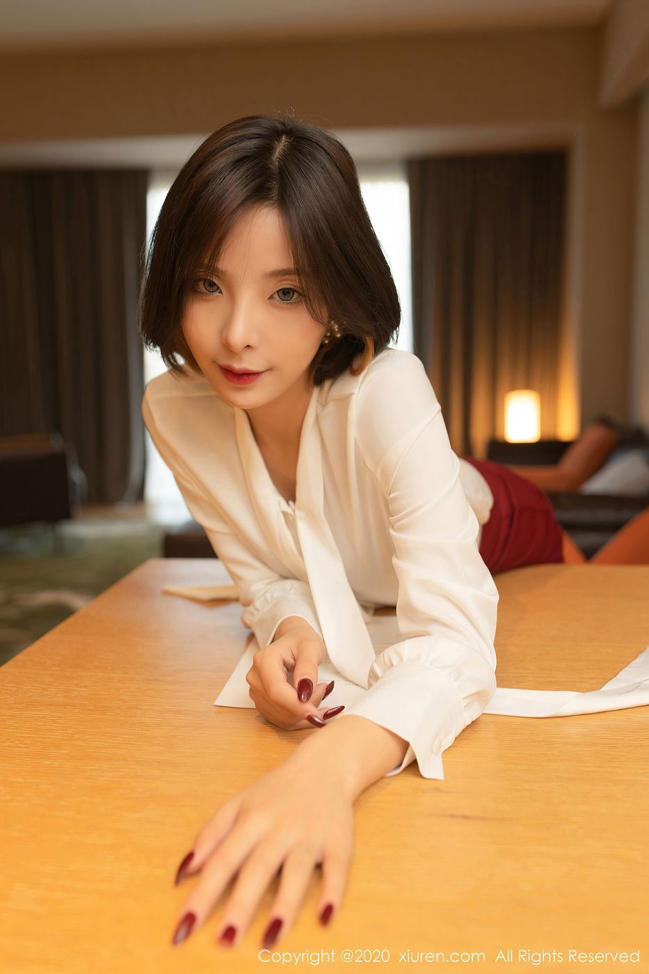 美女模特陈小喵秀人大电影演员招募主题性感写真