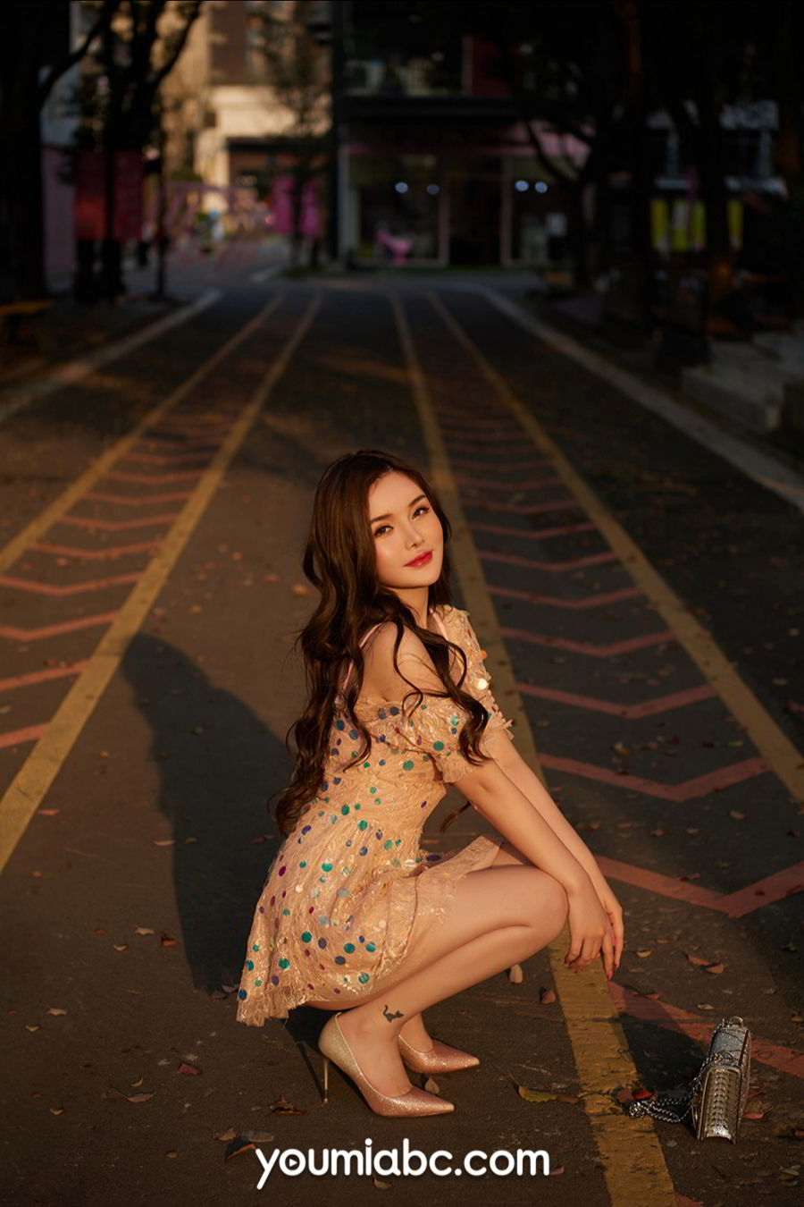 美女模特陈宇曦貌美如花绝色佳人黑丝情趣系列写真
