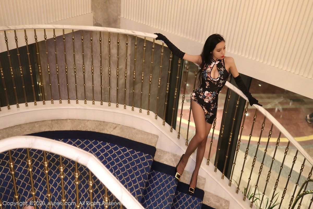 美女模特riri617古典韵味旗袍与黑丝美腿魅惑系列写真