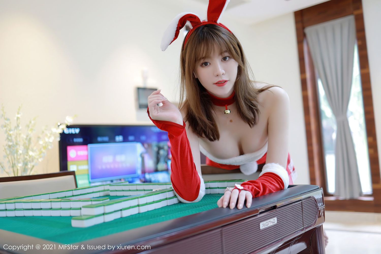 美女模特yoo优优红色圣诞兔女郎情趣装束三亚旅拍