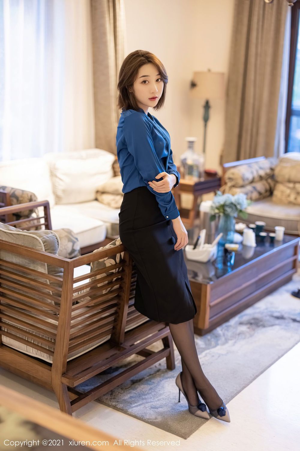 美女模特九月生黑丝美腿职场秘书OL系列私房魅惑写真