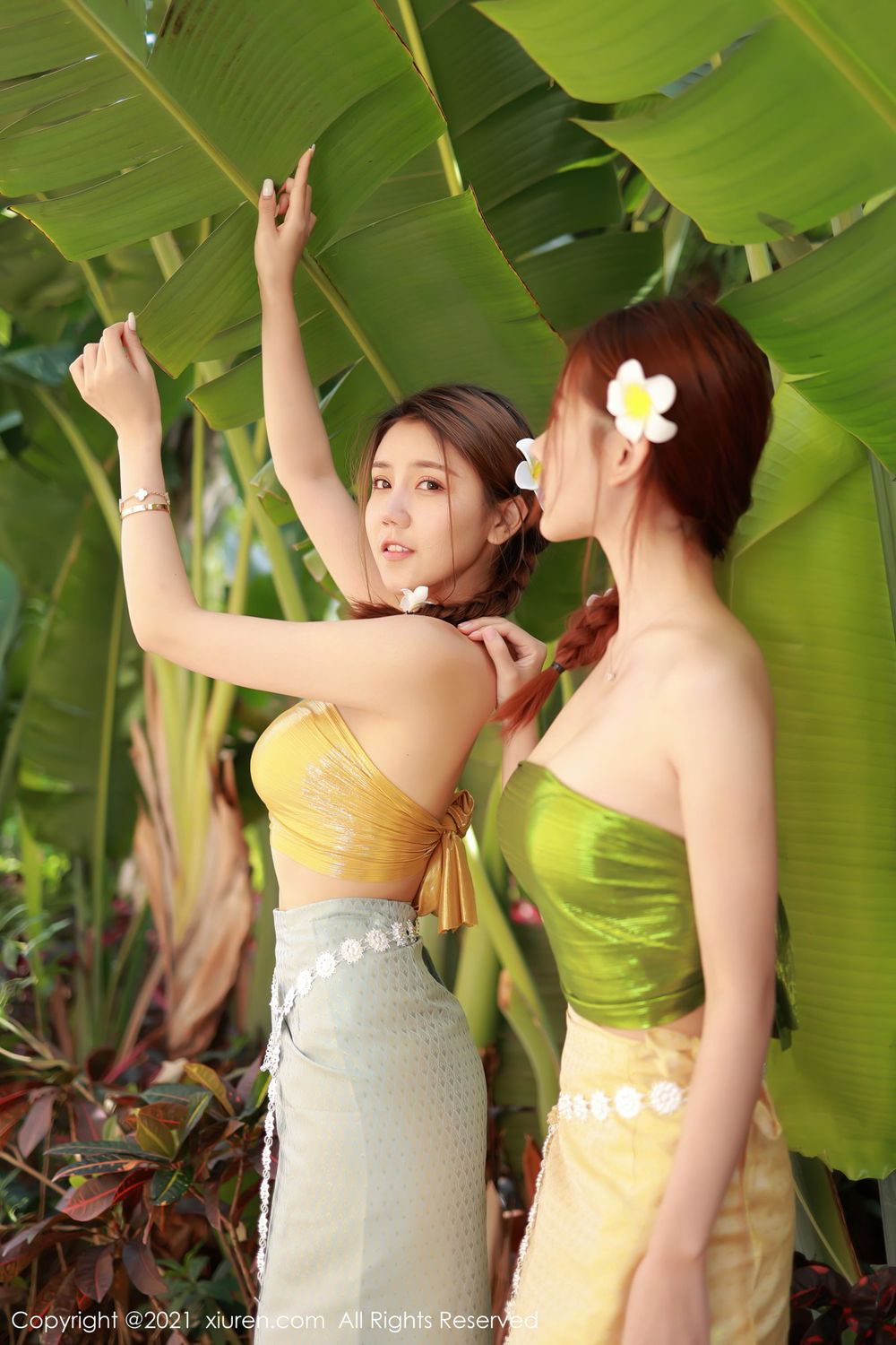 性感姐妹花尹甜甜&夏西CiCi傣族服饰异域风情系列写真