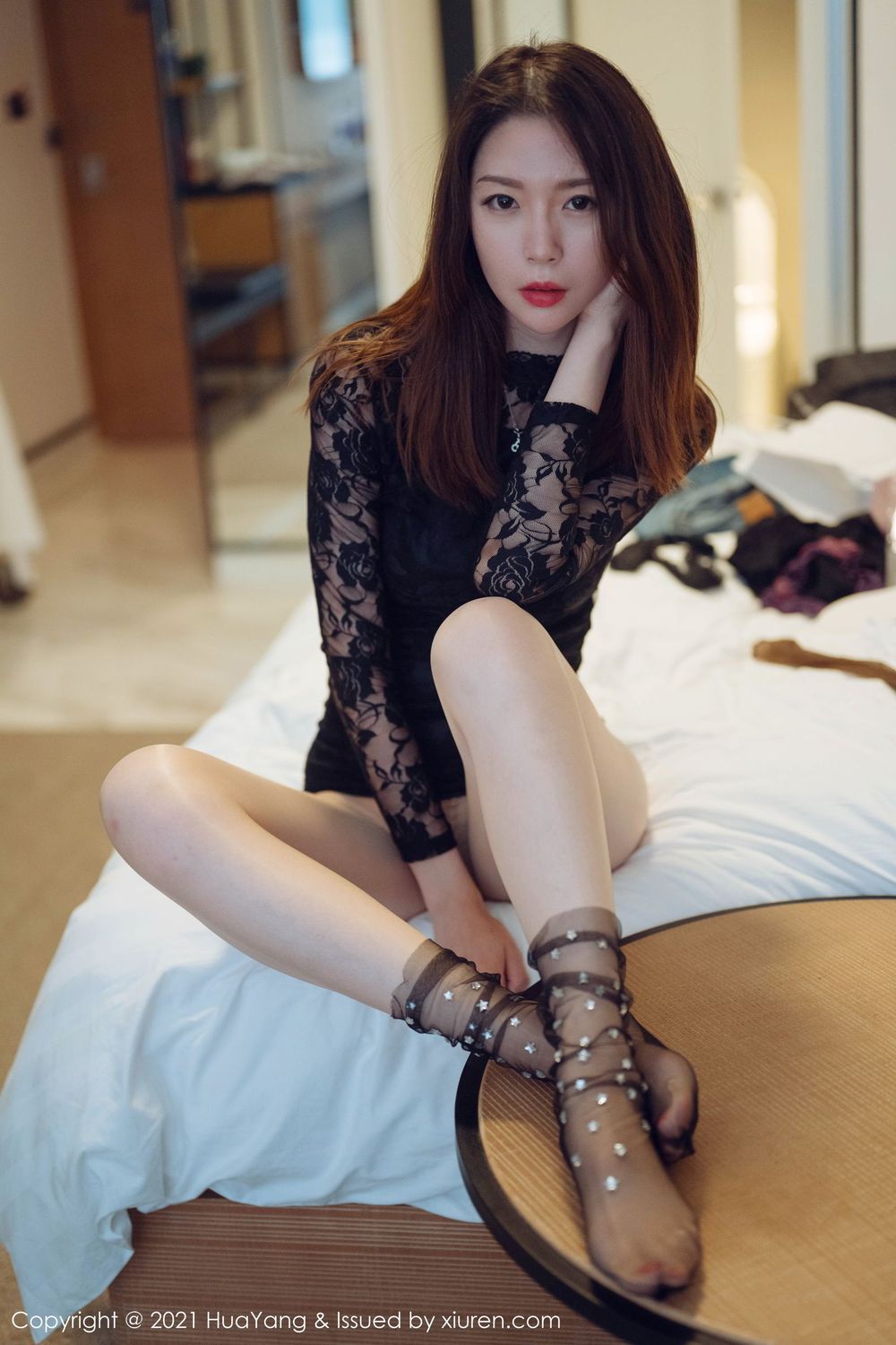 美女模特梦心玥高挑身材丝袜美腿翘臀魅惑性感写真