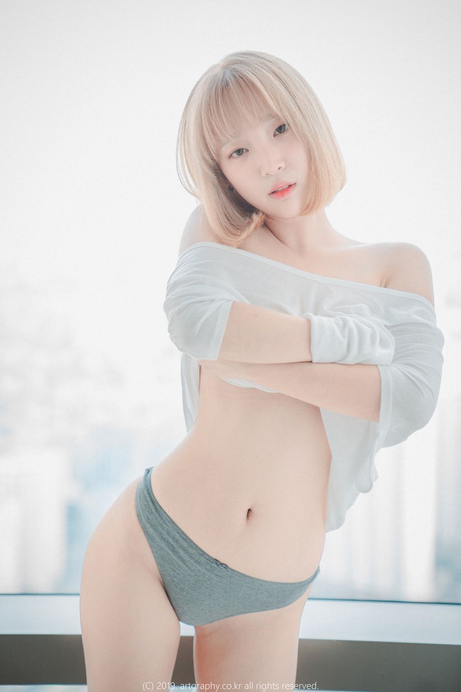 美女模特姜仁卿兔女郎+黑丝网袜制服系列性感写真