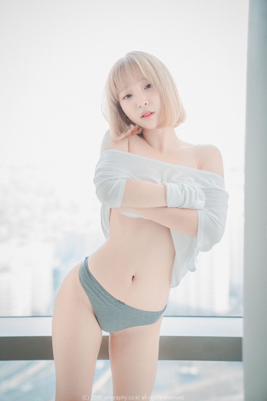 美女模特姜仁卿兔女郎+黑丝网袜制服系列性感写真