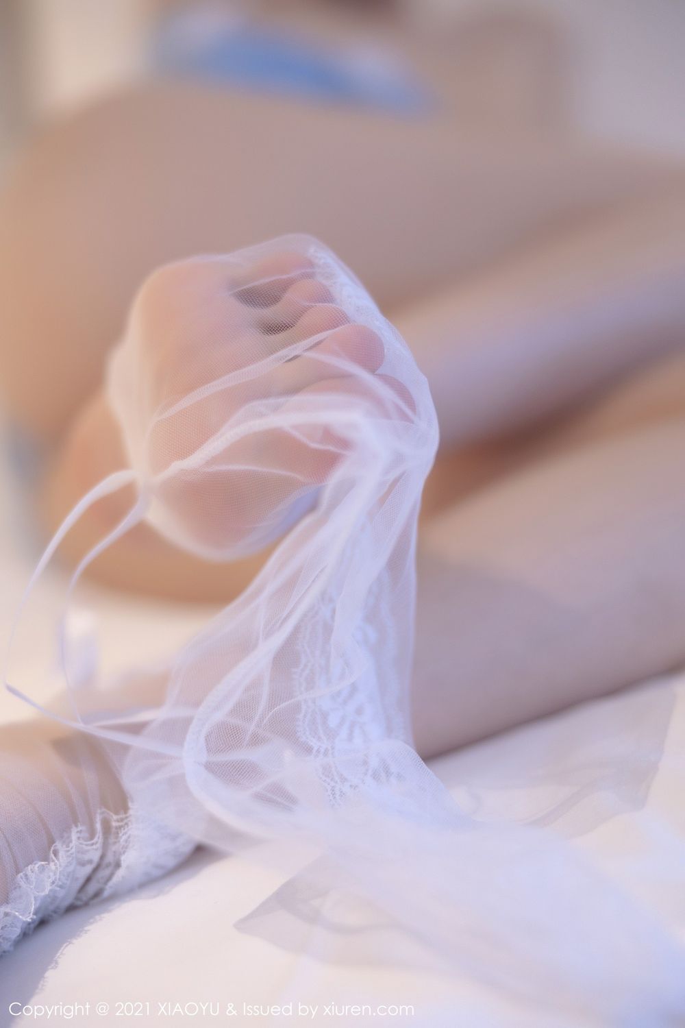 美女模特林星阑轻薄浪漫旗袍现代丝袜组合性感写真