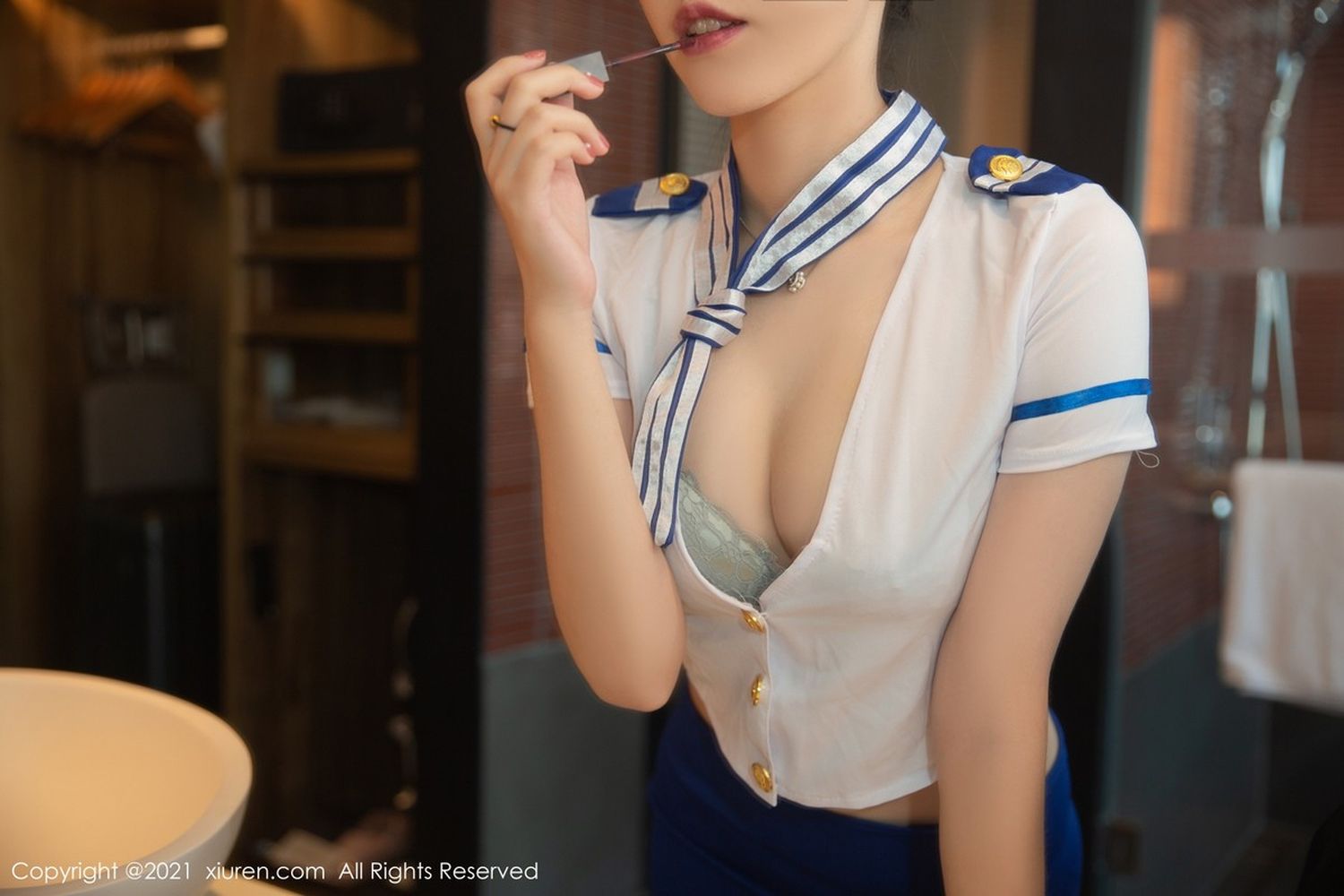 美女模特一颗甜蛋黄a黑丝美腿空姐制服系列性感写真