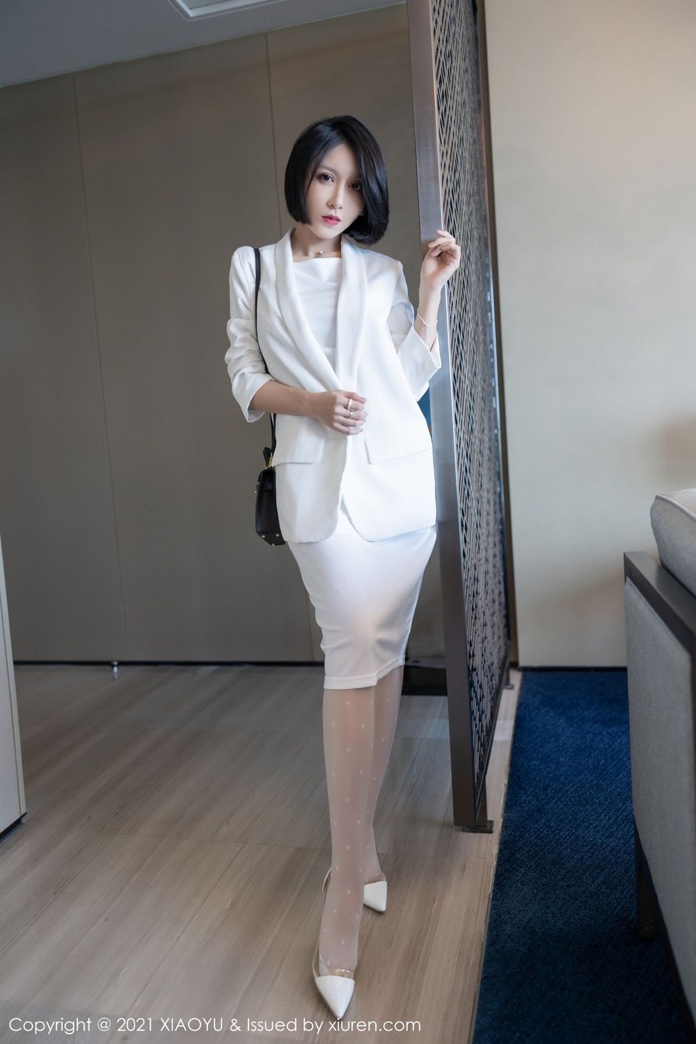 美女模特潘朵拉Laa丝袜美腿白色都市系列性感写真