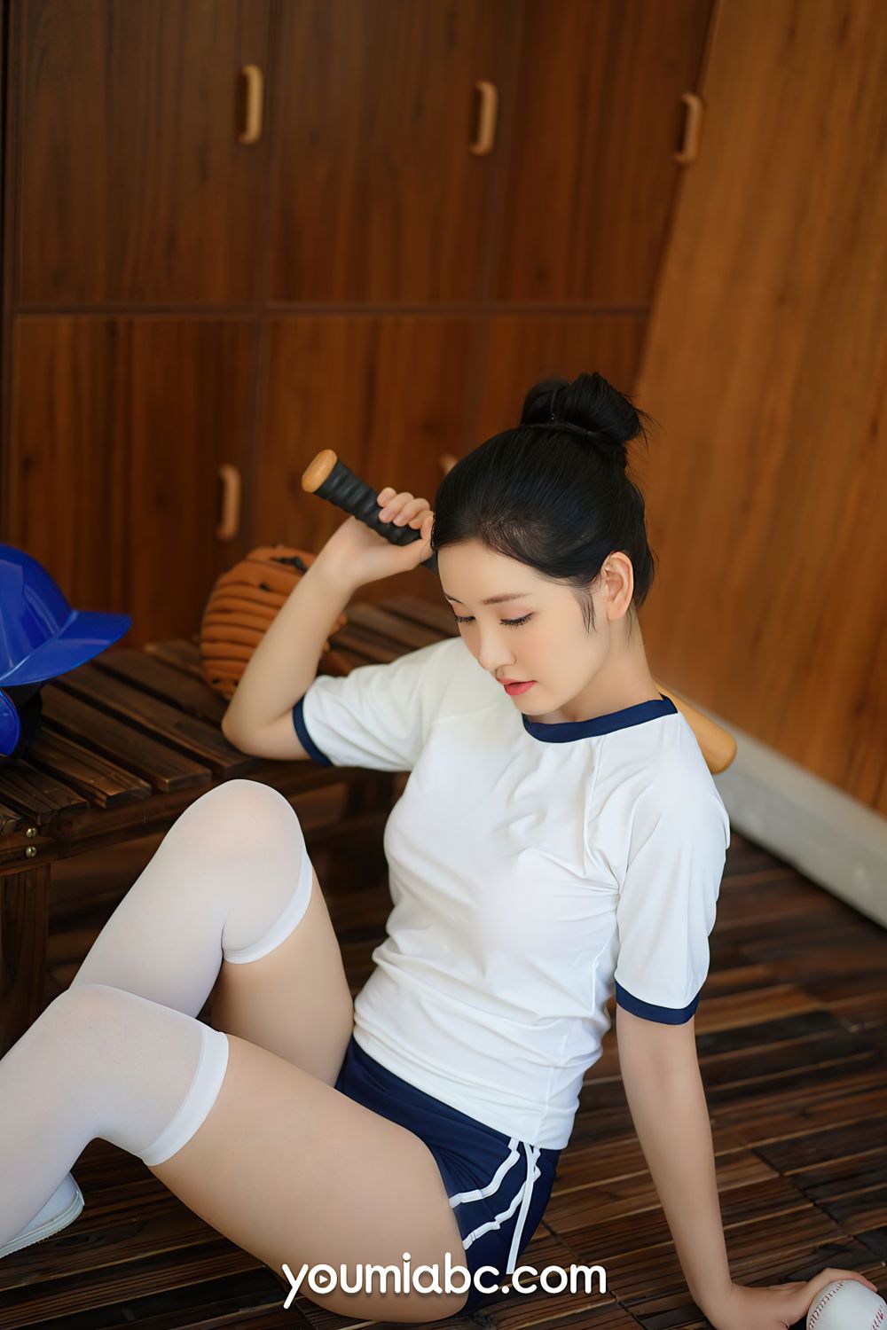 棒球少女沈梦瑶白色丝袜+运动服饰系列清纯写真