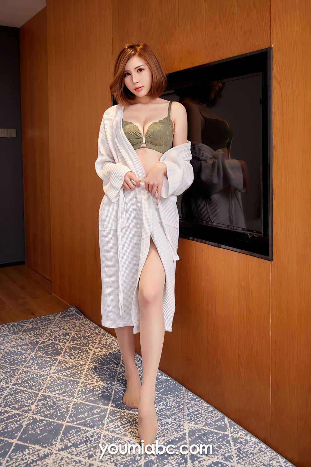 美女模特夏美子丝袜美腿墨色琥珀内衣主题性感写真
