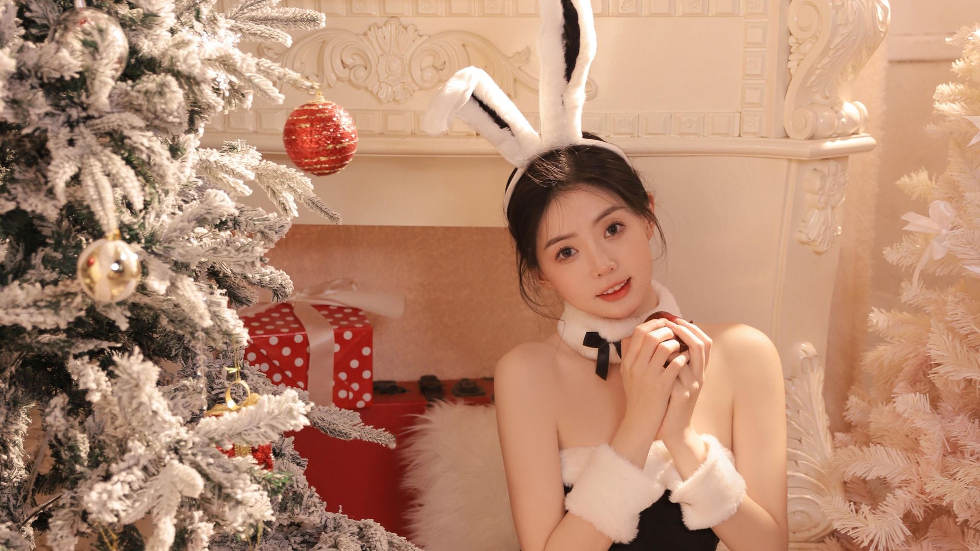 圣诞美女兔女郎装扮祝你圣诞节快乐桌面壁纸