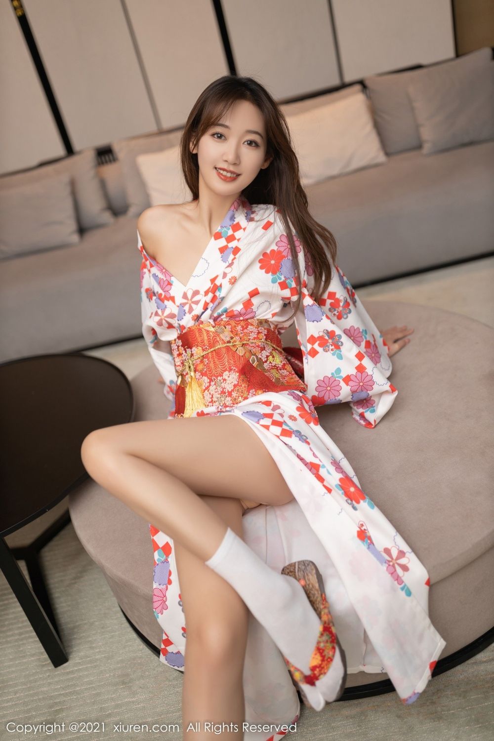 美女模特唐安琪日料情景精致和服装扮江浙沪旅拍
